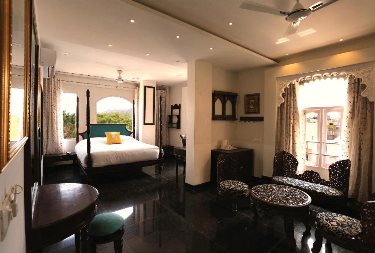 Bloom Boutique L Lake Pichola Udaipur Bagian luar foto